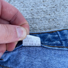 Load image into Gallery viewer, 80’s Levis 554 Jeans
