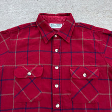 Load image into Gallery viewer, 90’s Flannel Button Down
