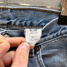 Load image into Gallery viewer, 90’s Levi’s 512 Jeans
