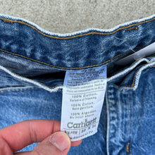 Load image into Gallery viewer, 00’s Carhartt Jeans
