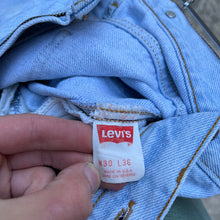 Load image into Gallery viewer, 90’s Levi’s 552 Jeans
